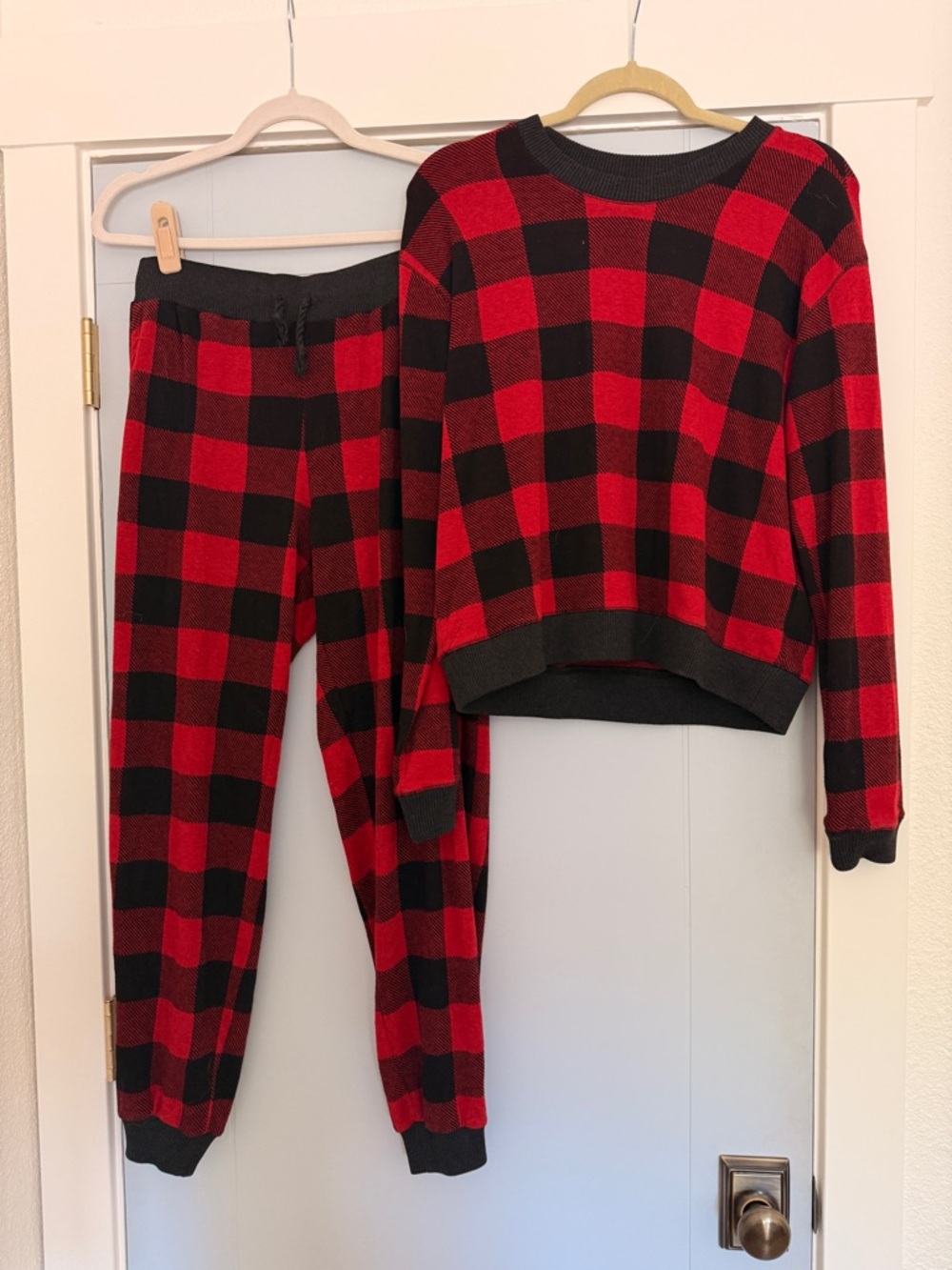 Faherty Brenton Red and Black Buffalo Plaid Pajama Set - Cozy Two-Piece